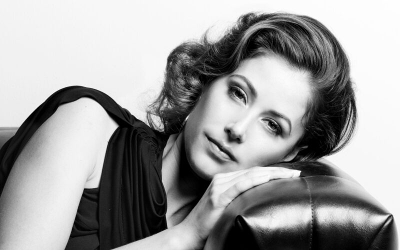 AMANDA CREW